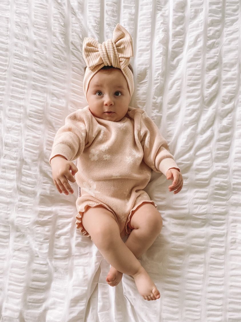 Ribbed Bow Cream